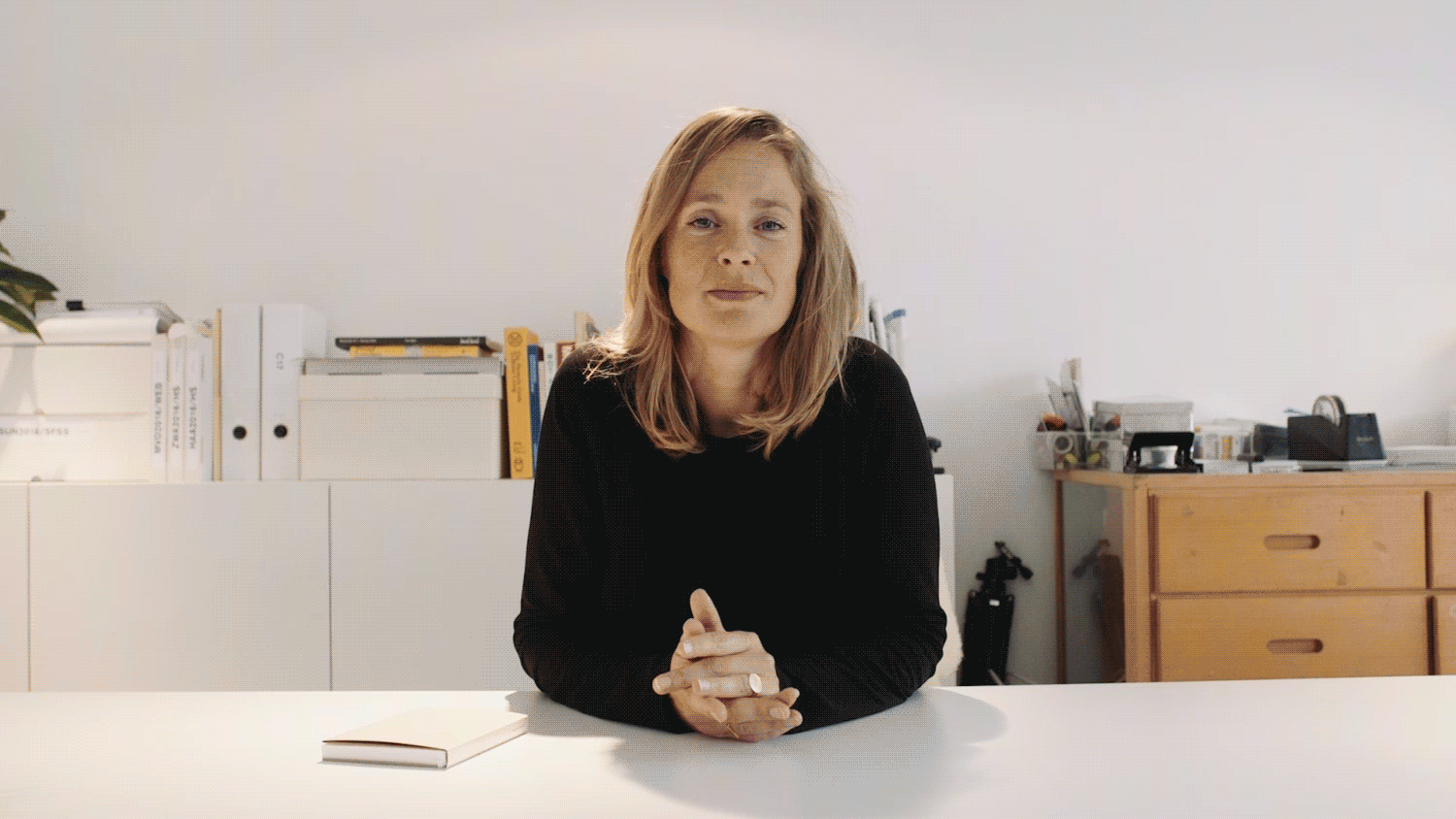 Marjolein Delhaas on Neon Moire 17
